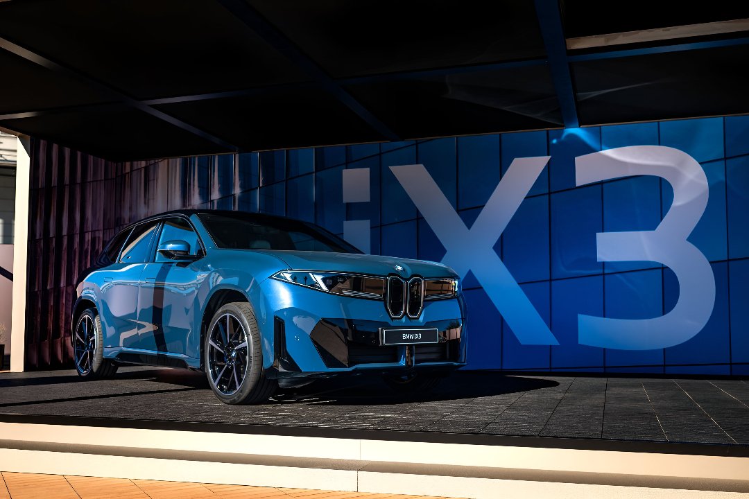 BMW iX3 2026, BMW iX3 electric SUV, BMW iX3 Neue Klasse, BMW iX3 2026 features, BMW iX3 performance, BMW iX3 electric power, BMW iX3 smart technology, BMW iX3 range, BMW iX3 future EV, BMW iX3 luxury electric
